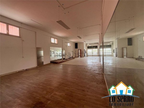 locale commerciale in vendita ad Alcamo