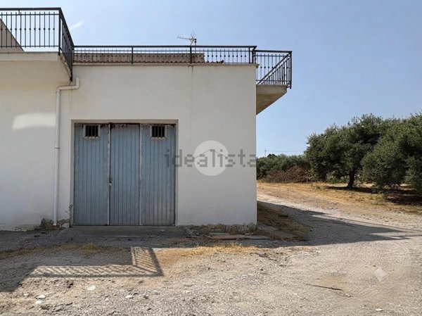 casa indipendente in vendita ad Alcamo in zona Alcamo Marina