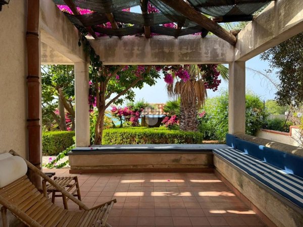 casa indipendente in vendita ad Alcamo in zona Centro Città