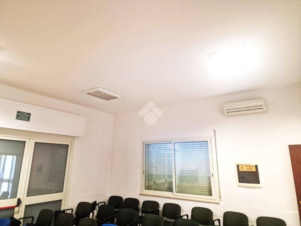 negozio in vendita ad Alcamo