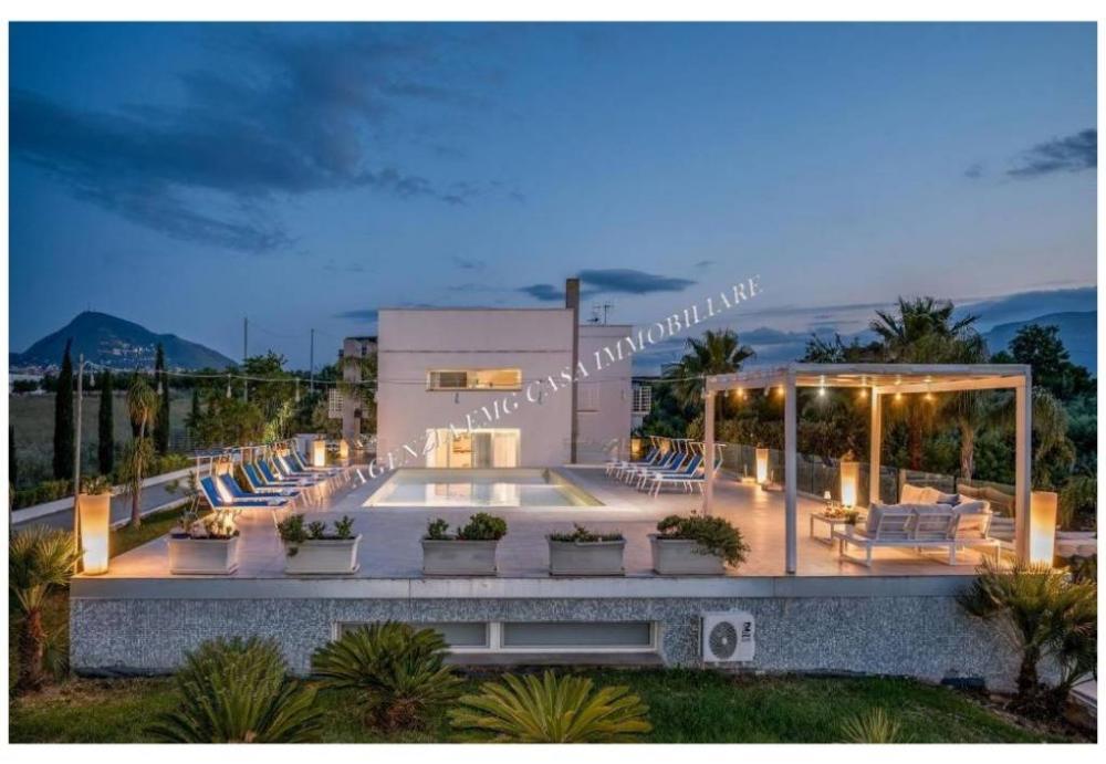 casa indipendente in vendita ad Alcamo in zona Fico