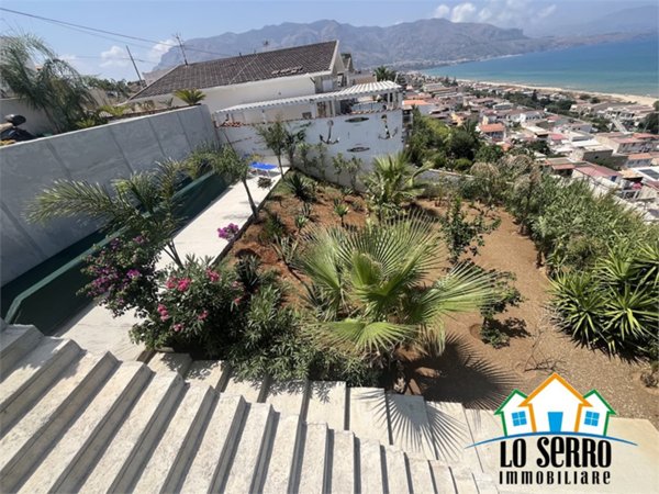casa indipendente in vendita ad Alcamo