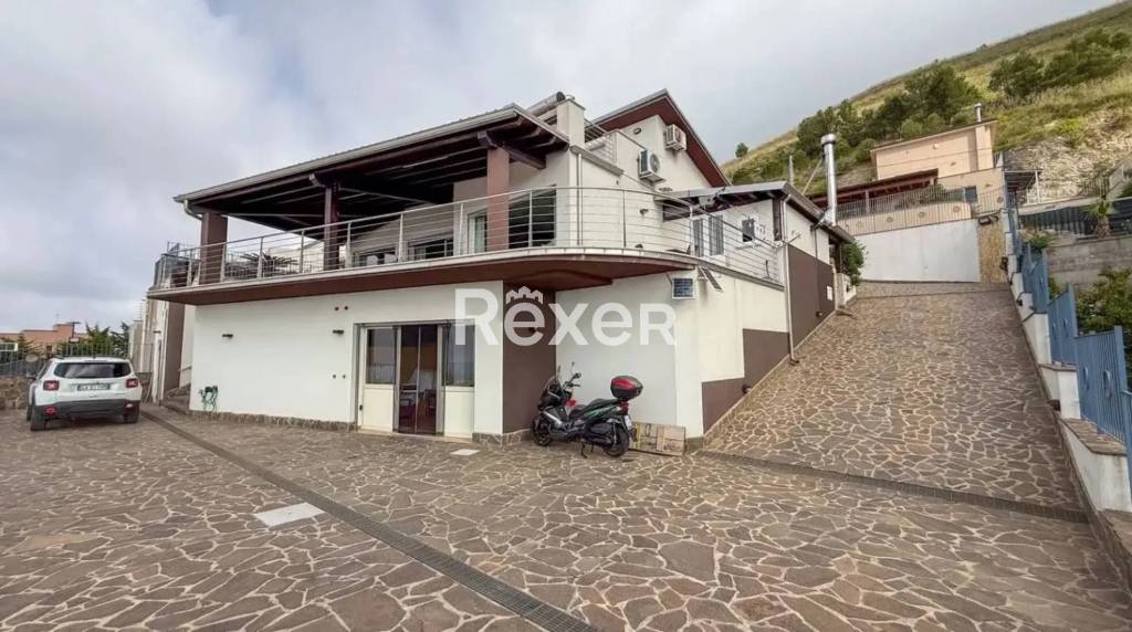 casa indipendente in vendita ad Alcamo