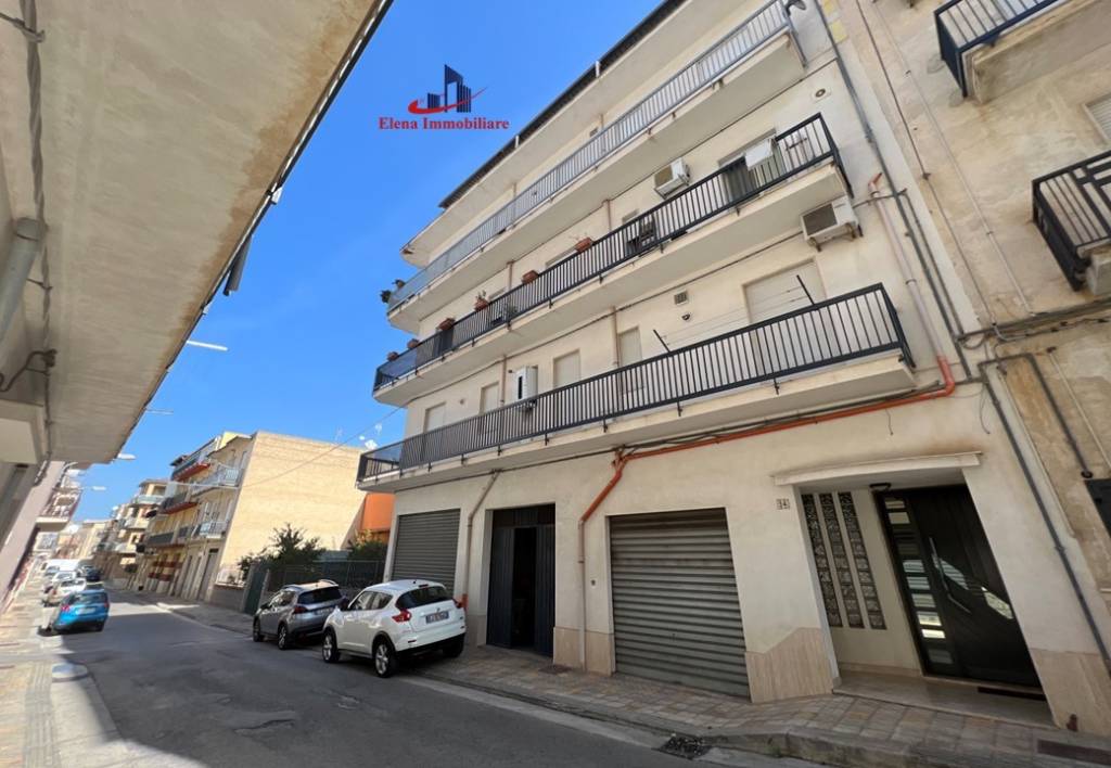 appartamento in vendita ad Alcamo in zona Centro Città
