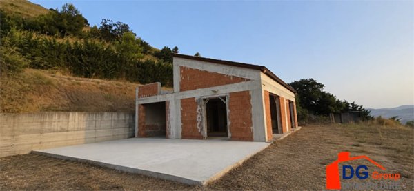 casa indipendente in vendita ad Alcamo