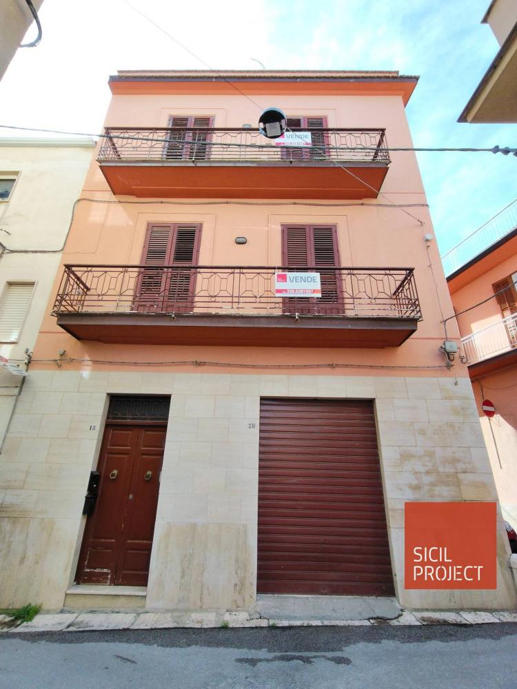 casa indipendente in vendita ad Alcamo in zona Centro Città