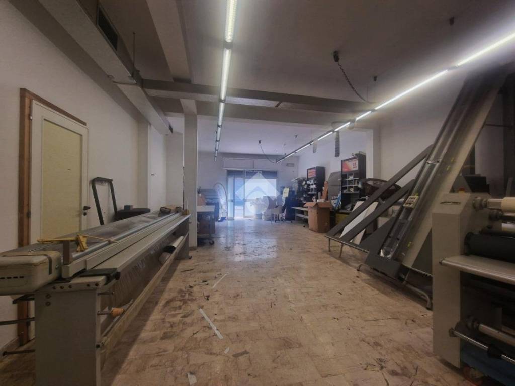 negozio in vendita ad Alcamo