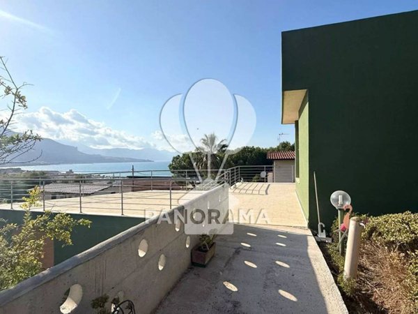 casa indipendente in vendita ad Alcamo in zona Alcamo Marina