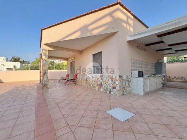 casa indipendente in vendita ad Alcamo in zona Alcamo Marina