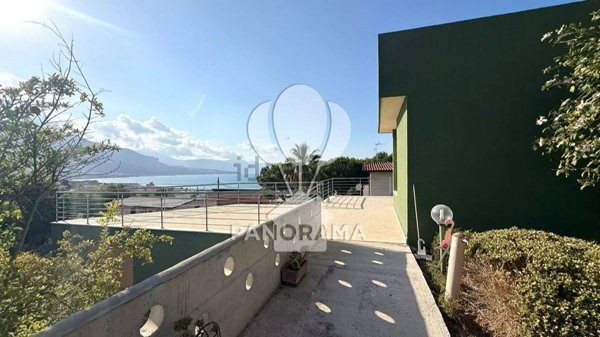 casa indipendente in vendita ad Alcamo in zona Alcamo Marina