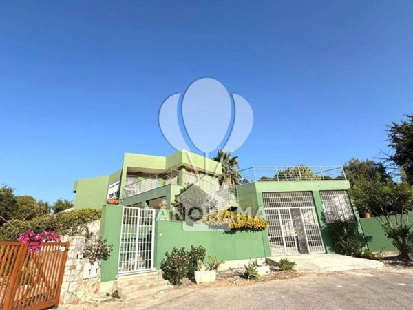 casa indipendente in vendita ad Alcamo in zona Alcamo Marina