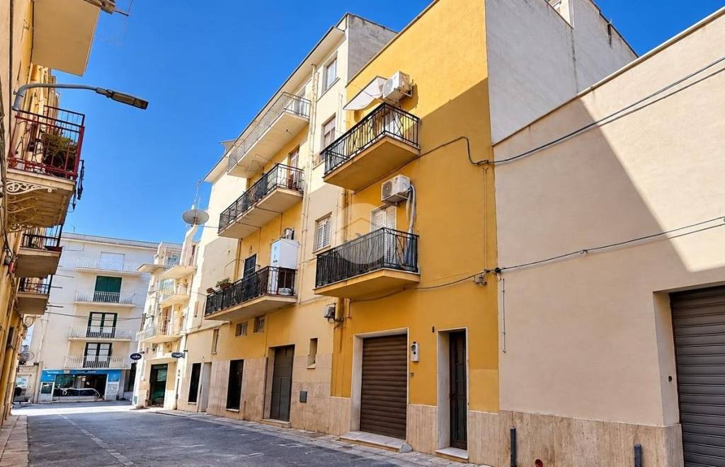 appartamento in vendita ad Alcamo in zona Centro Città