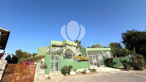 casa indipendente in vendita ad Alcamo in zona Alcamo Marina