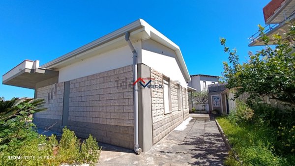 casa indipendente in vendita ad Alcamo in zona Alcamo Marina
