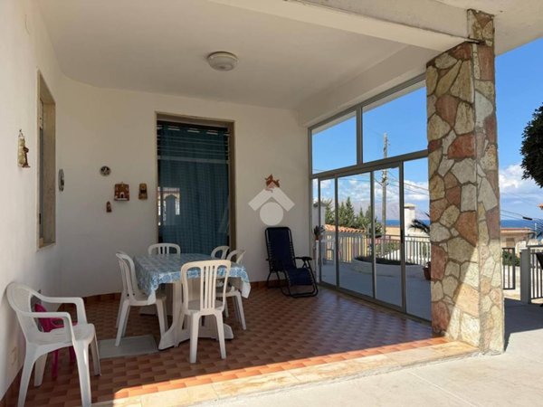 casa indipendente in vendita ad Alcamo in zona Alcamo Marina