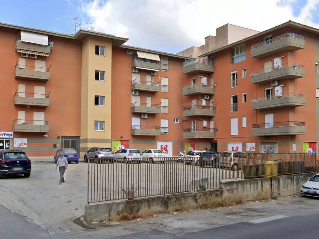 box auto in vendita ad Alcamo in zona Centro Città
