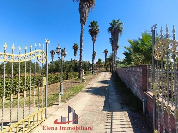 casa indipendente in vendita ad Alcamo in zona Alcamo Marina