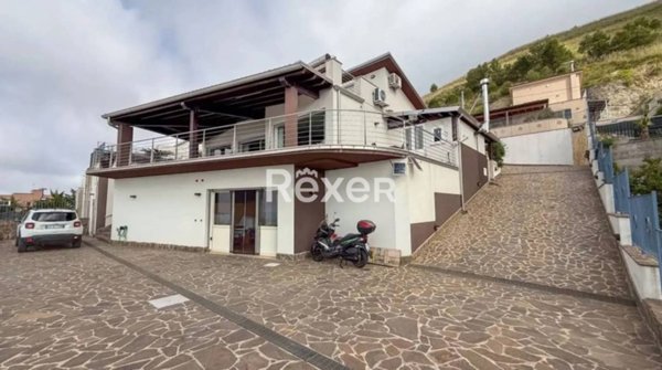 casa indipendente in vendita ad Alcamo