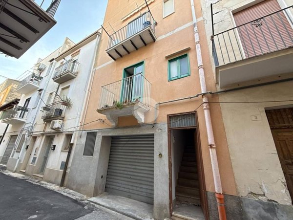 appartamento in vendita ad Alcamo in zona Centro Città