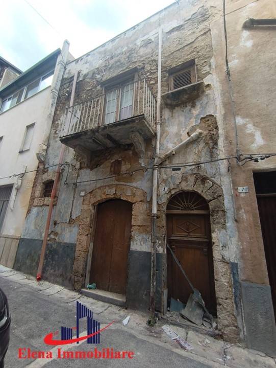 casa indipendente in vendita ad Alcamo in zona Centro Città