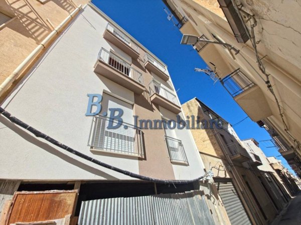 appartamento in vendita ad Alcamo in zona Centro Città