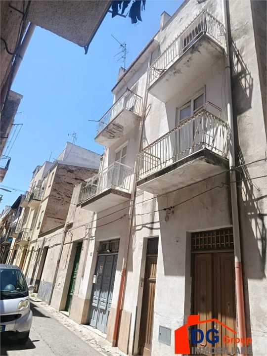casa indipendente in vendita ad Alcamo in zona Centro Città