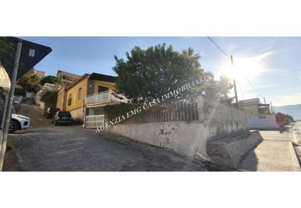 casa indipendente in vendita ad Alcamo in zona Alcamo Marina