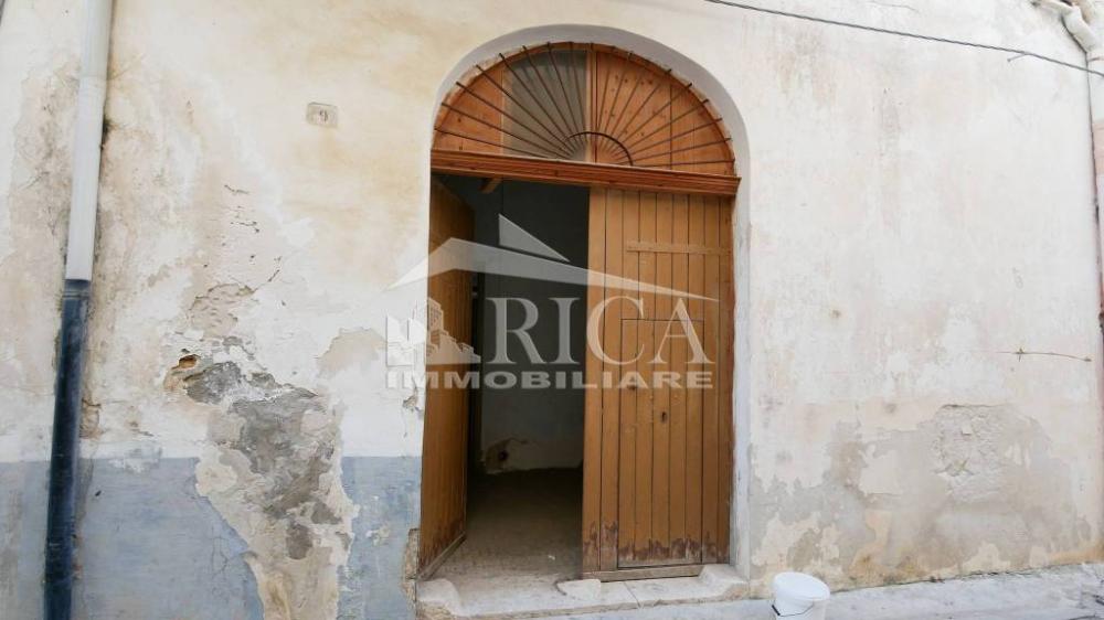 appartamento in vendita ad Alcamo in zona Centro Città