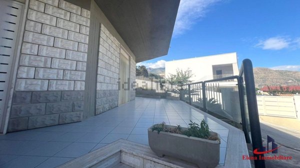casa indipendente in vendita ad Alcamo in zona Alcamo Marina