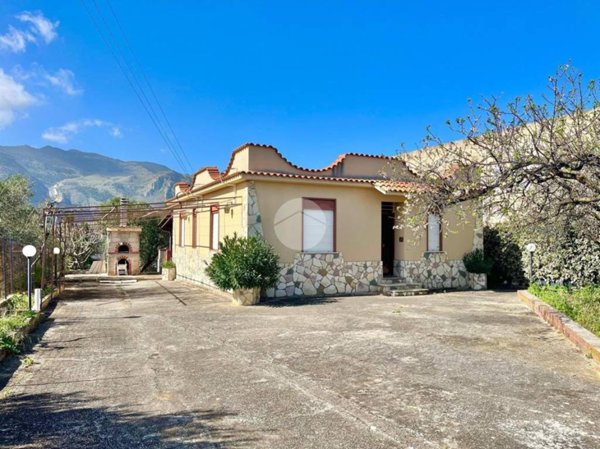 casa indipendente in vendita ad Alcamo in zona Bosco d'Alcamo