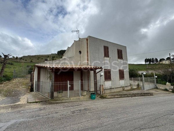 casa indipendente in vendita a Buseto Palizzolo in zona Pianoneve