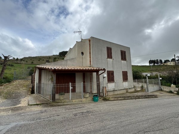 casa indipendente in vendita a Buseto Palizzolo