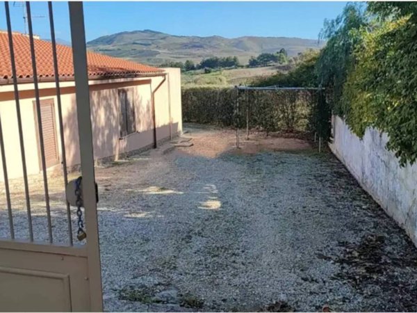 casa indipendente in vendita a Buseto Palizzolo