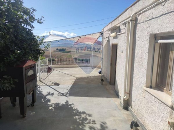 casa indipendente in vendita a Buseto Palizzolo in zona Blandano