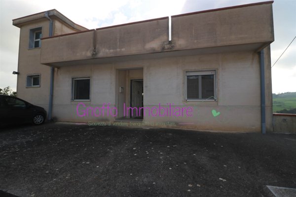 casa indipendente in vendita a Buseto Palizzolo in zona Pianoneve