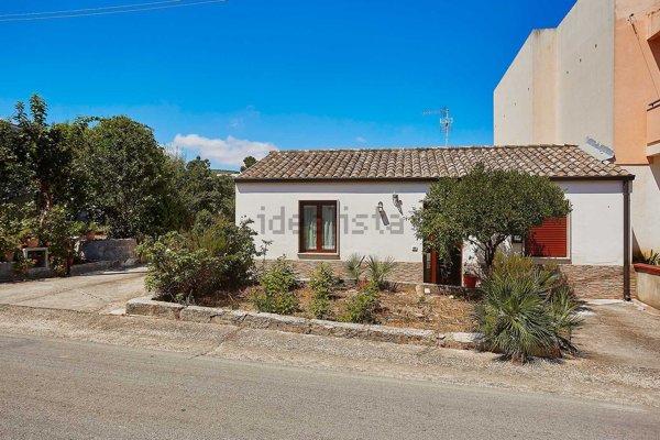 casa semindipendente in vendita a Buseto Palizzolo in zona Badia