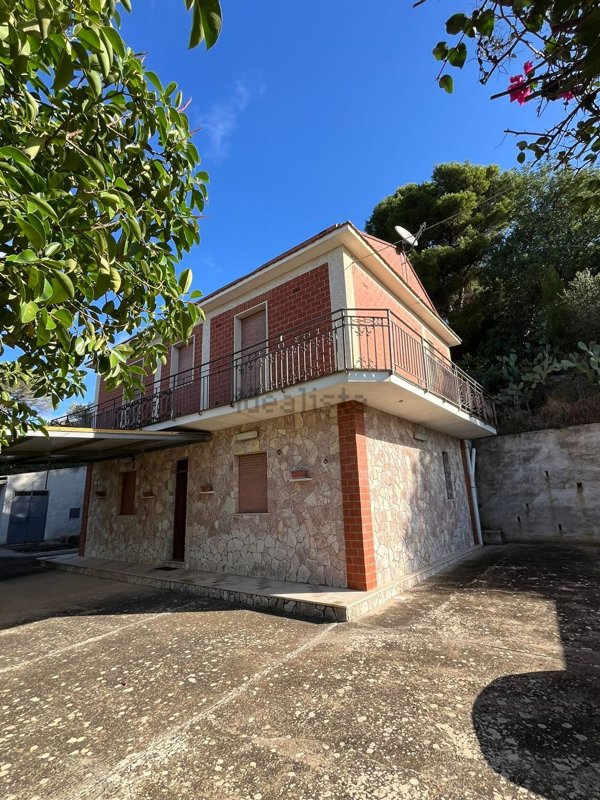casa indipendente in vendita a Calatafimi-Segesta