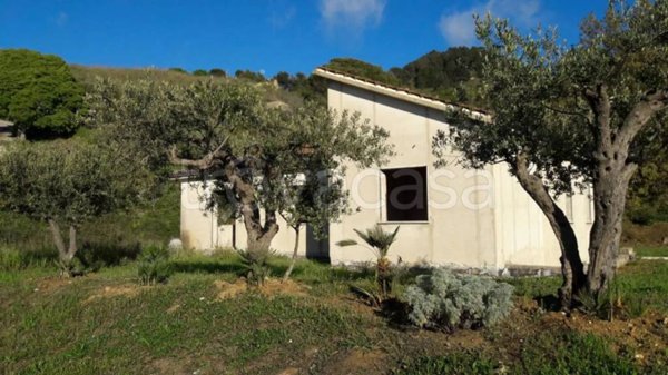casa indipendente in vendita a Calatafimi-Segesta