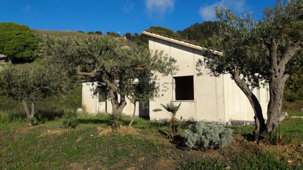 casa indipendente in vendita a Calatafimi-Segesta