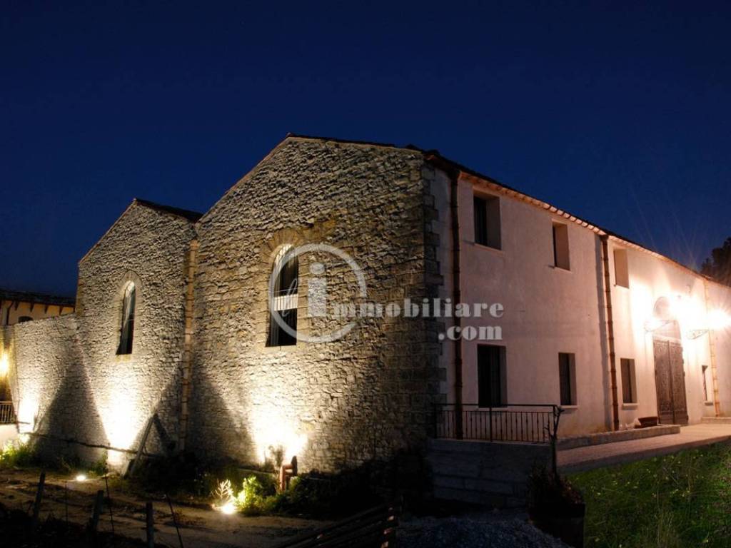 intera palazzina in vendita a Calatafimi-Segesta