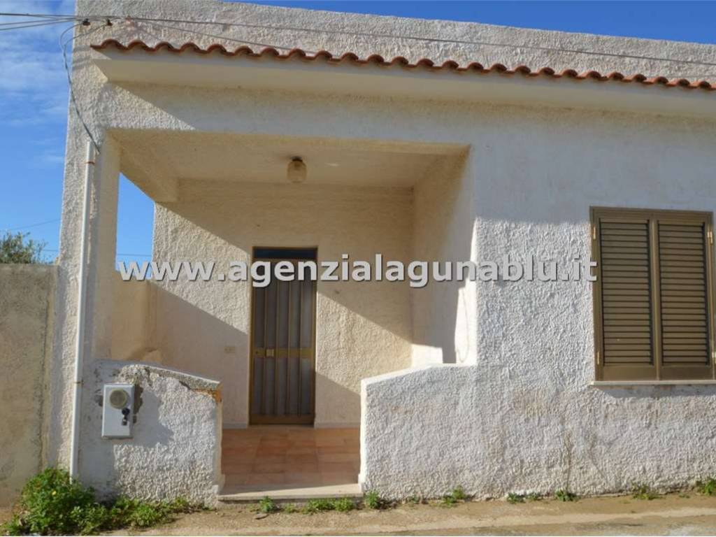 casa indipendente in vendita a Campobello di Mazara in zona Tre Fontane
