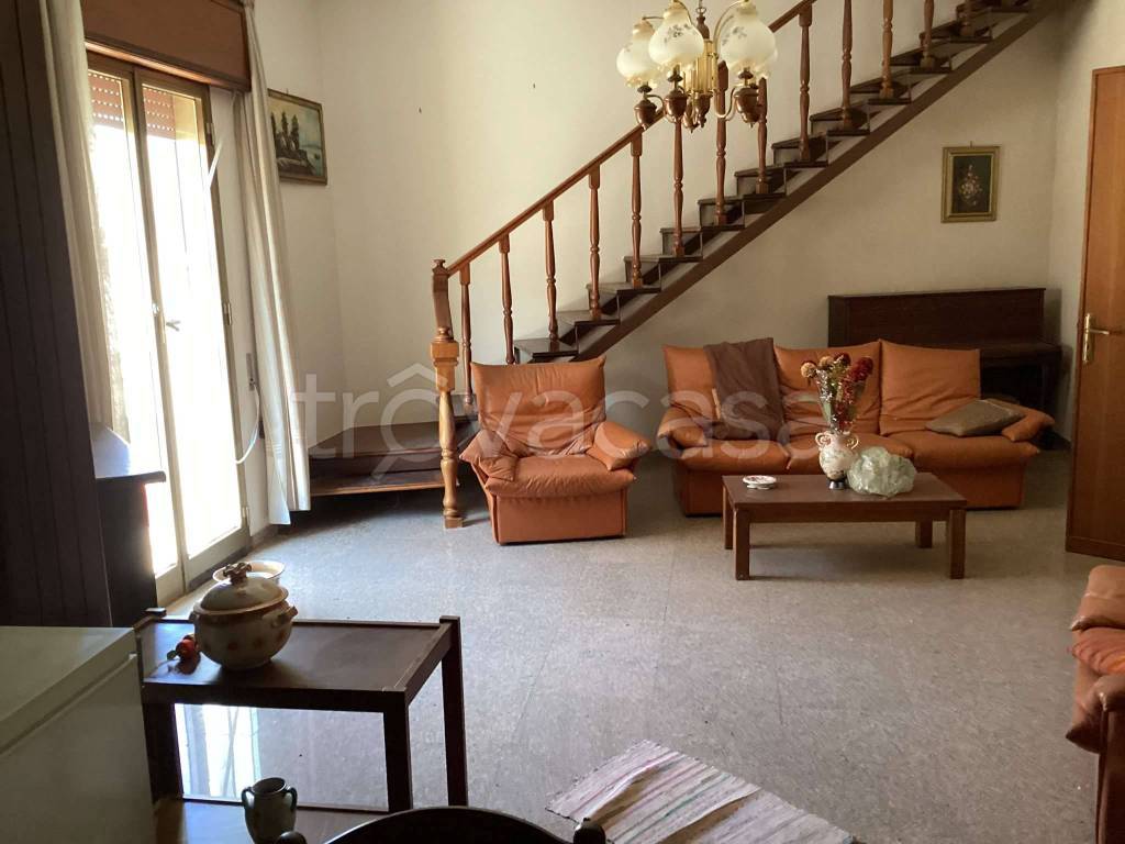 casa indipendente in vendita a Campobello di Mazara