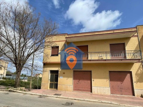 casa indipendente in vendita a Campobello di Mazara