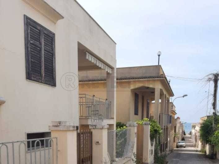 casa indipendente in vendita a Campobello di Mazara in zona Tre Fontane