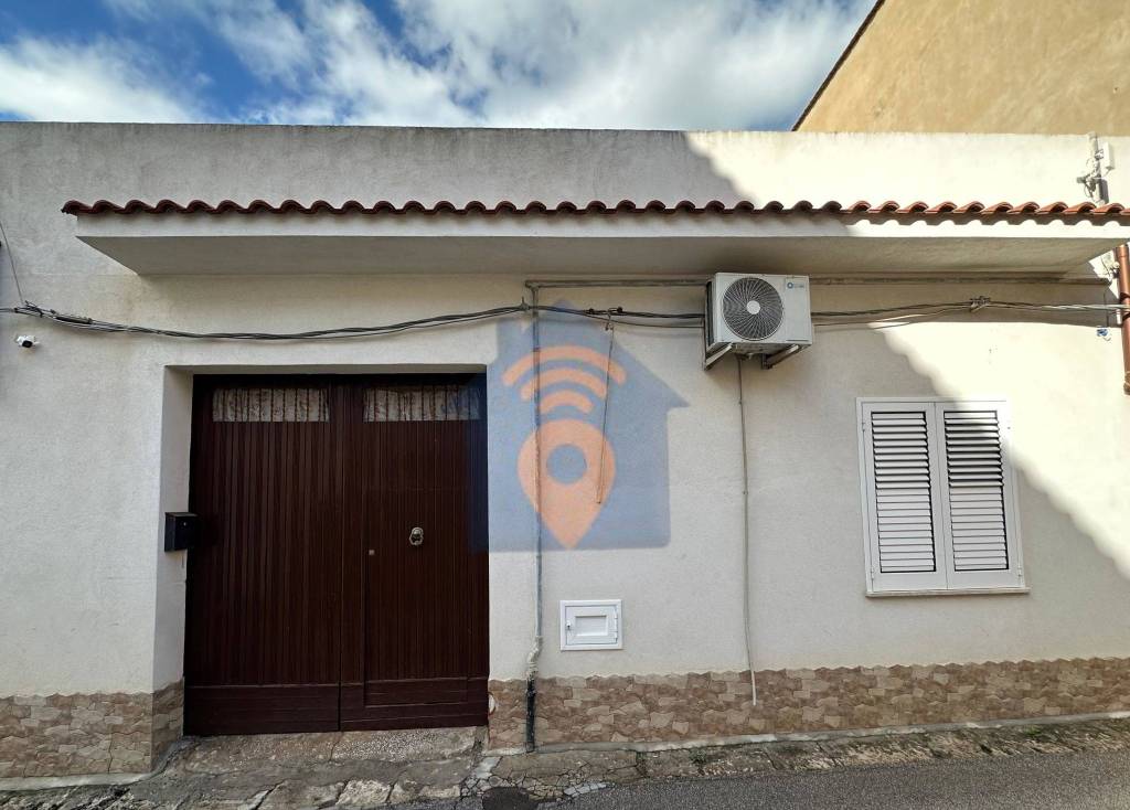 casa indipendente in vendita a Campobello di Mazara