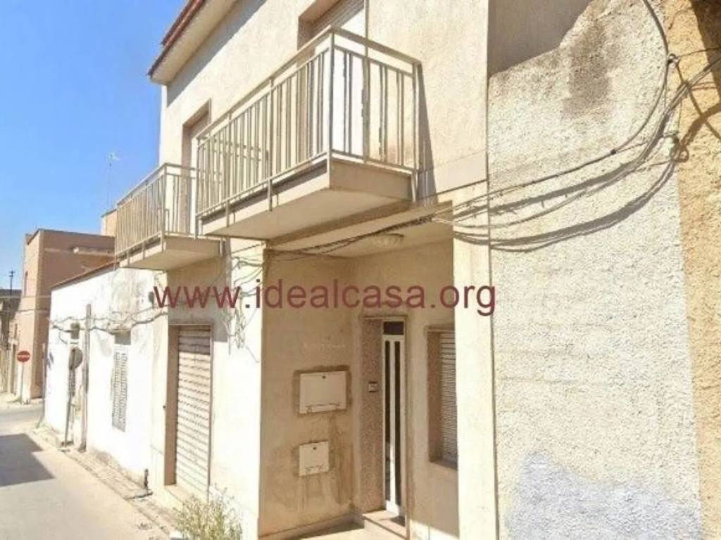 casa indipendente in vendita a Campobello di Mazara