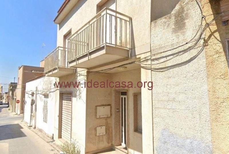 casa indipendente in vendita a Campobello di Mazara