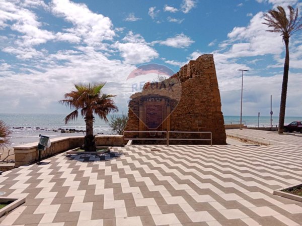 casa indipendente in vendita a Campobello di Mazara in zona Tre Fontane