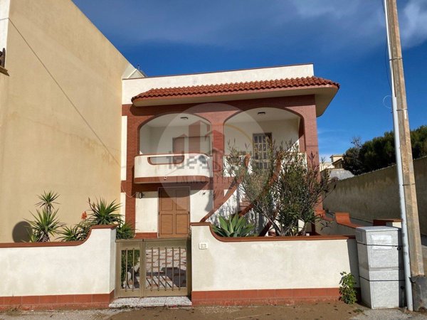 casa indipendente in vendita a Campobello di Mazara in zona Tre Fontane