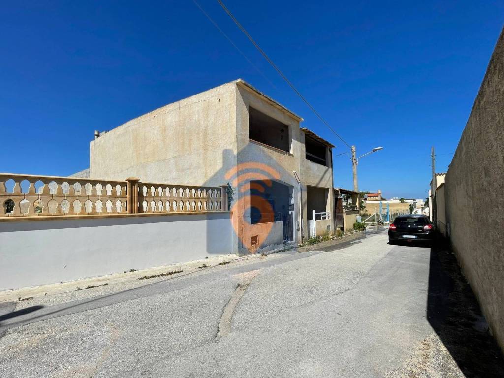 casa indipendente in vendita a Campobello di Mazara in zona Tre Fontane